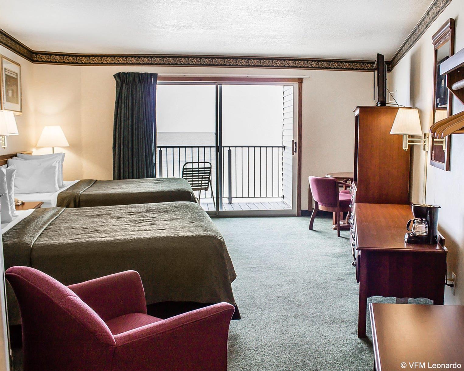Quality Inn Lakefront Saint Ignace Eksteriør billede