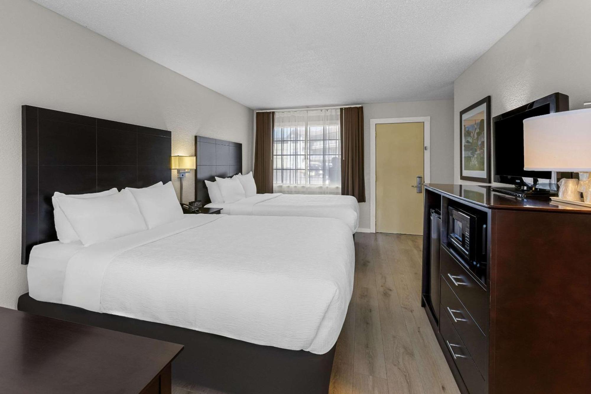 Quality Inn Lakefront Saint Ignace Eksteriør billede