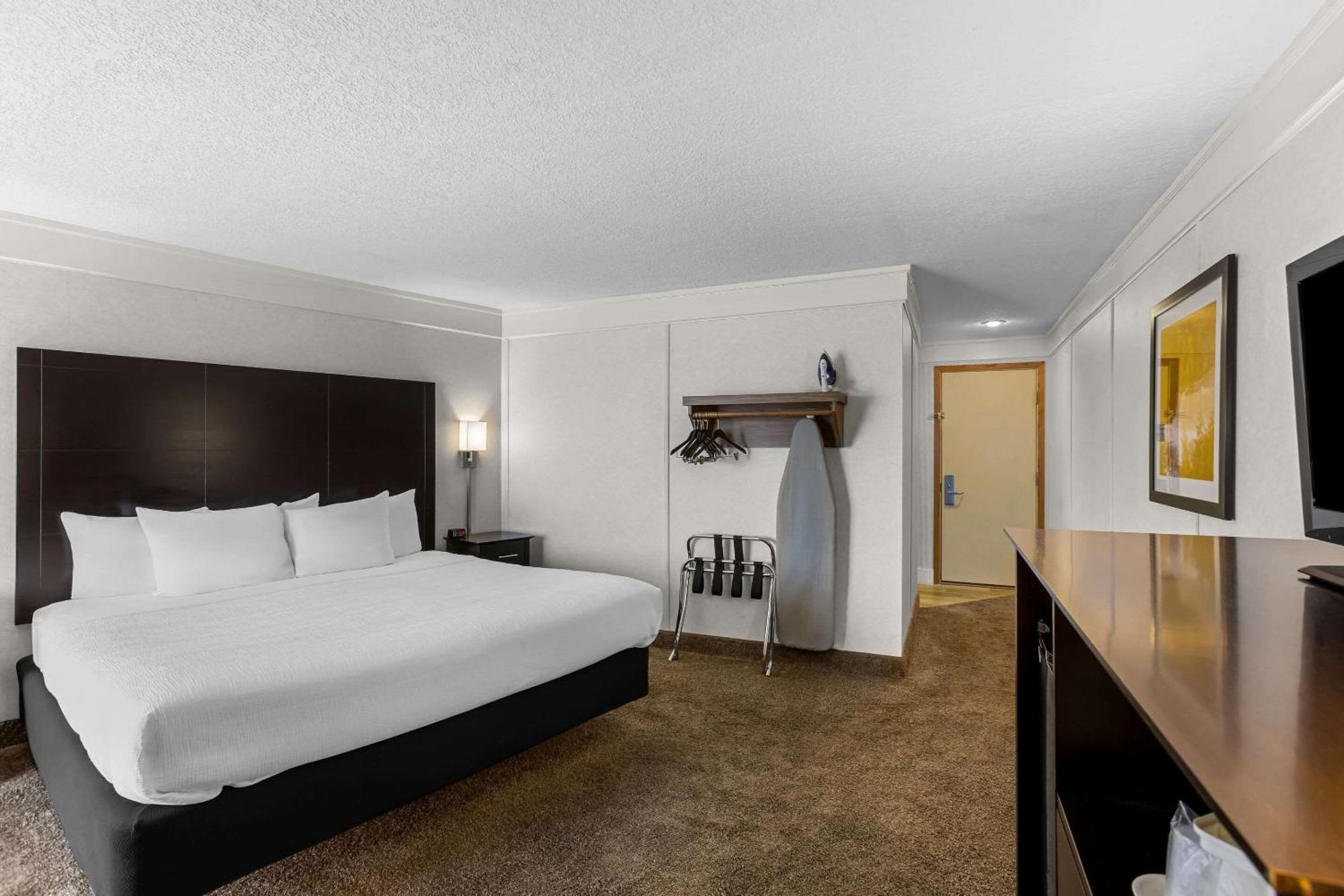 Quality Inn Lakefront Saint Ignace Eksteriør billede