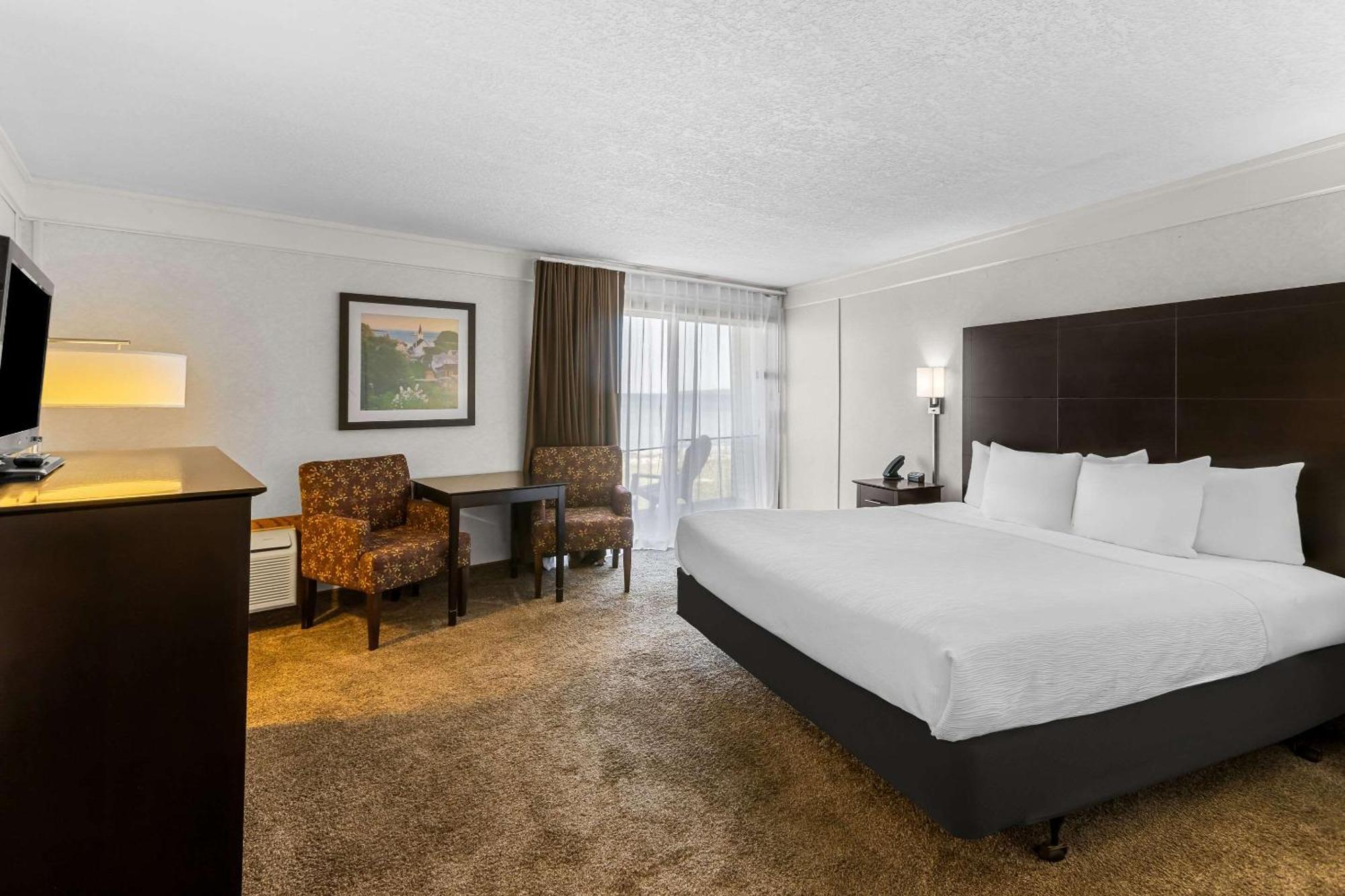 Quality Inn Lakefront Saint Ignace Eksteriør billede